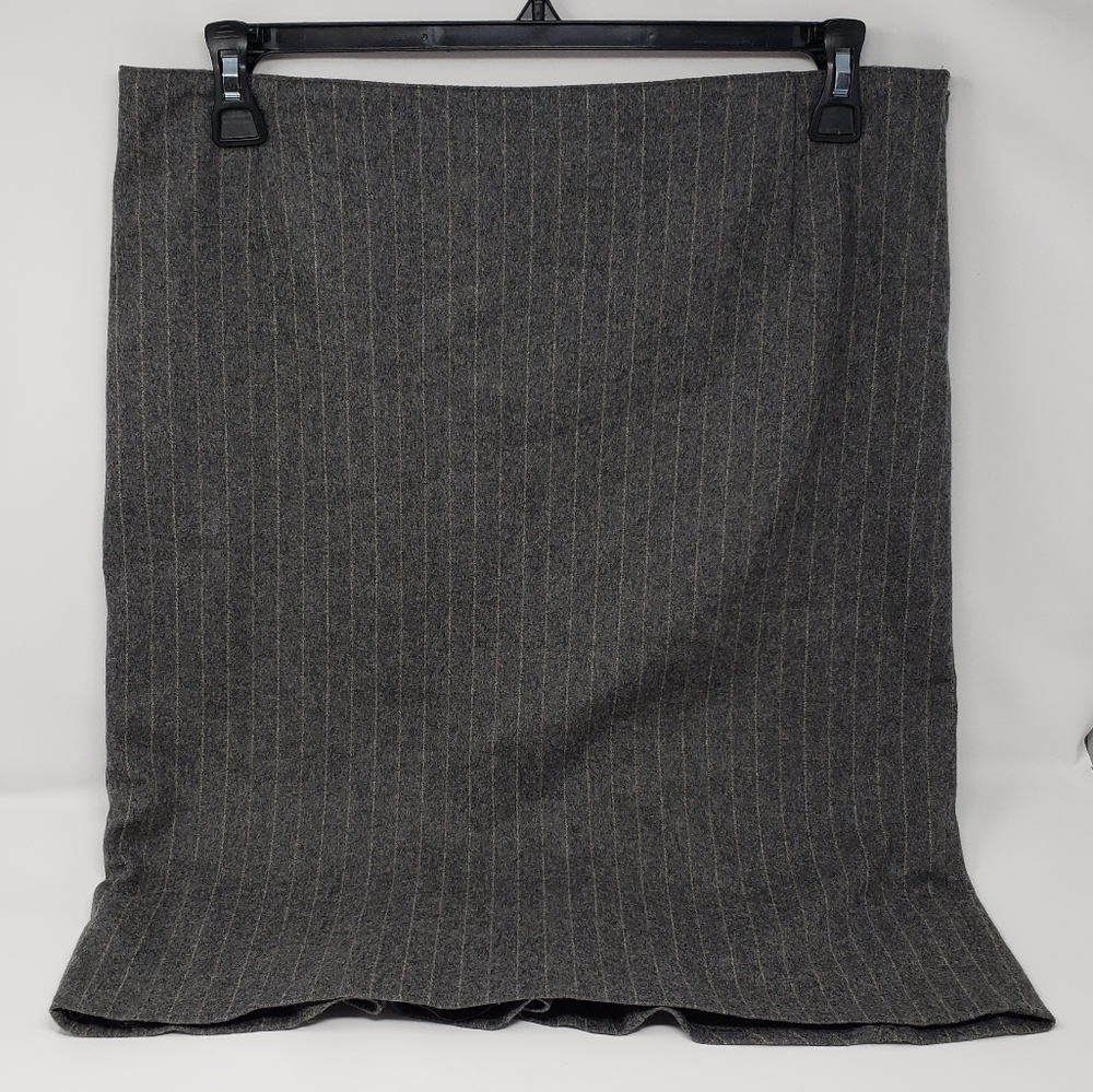 Gray Midi Side Zip Skirt.